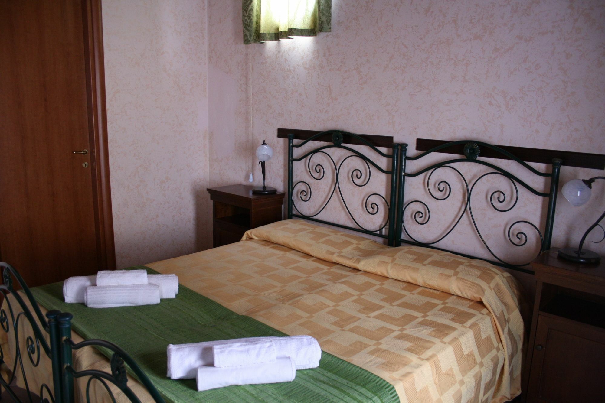 Cityguesthouse Catanzaro Ngoại thất bức ảnh
